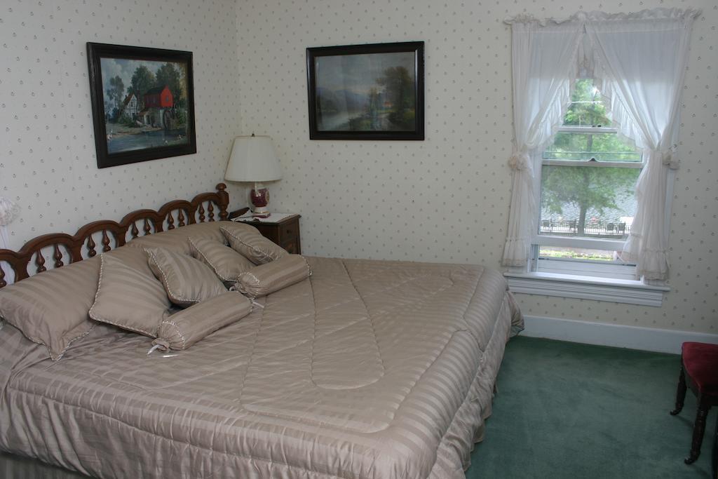 Inn At Starlight Lake & Restaurant Kamer foto
