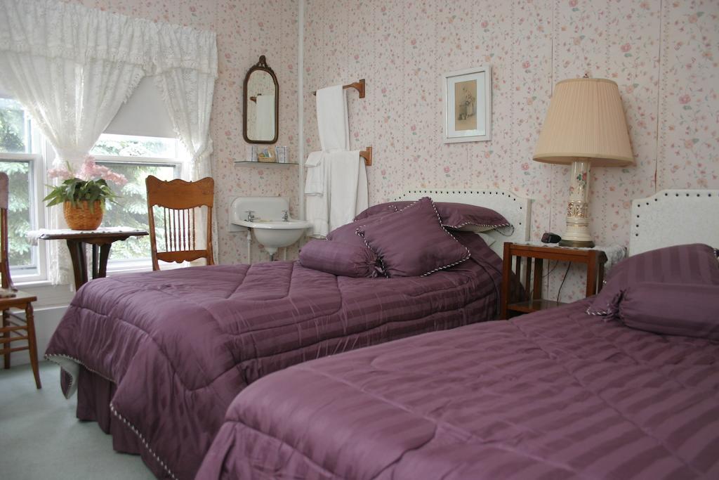 Inn At Starlight Lake & Restaurant Kamer foto