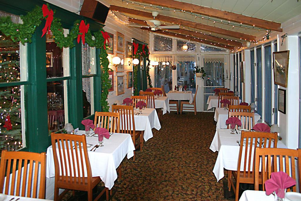 Inn At Starlight Lake & Restaurant Buitenkant foto